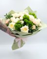 Букет №79 из роз, диантусов и сантини