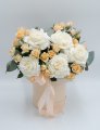 Композиция №42 из пионовидной и кустовой роз