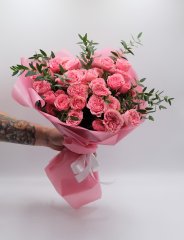 Букет №161 из розы кустовой пионовидной