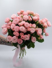 Букет №33 из роз кустовых пионовидных