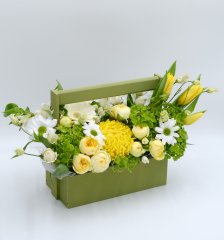 Композиция №44 из роз, тюльпанов