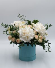 Композиция №170 из роз и сантини