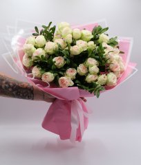 Букет №158 из розы кустовой пионовидной